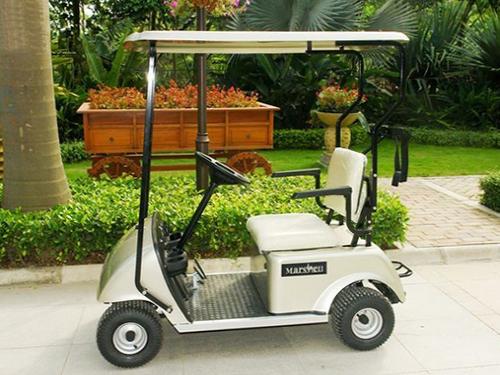 2座高爾夫球車