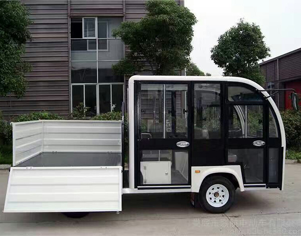 封閉式圍欄運輸車