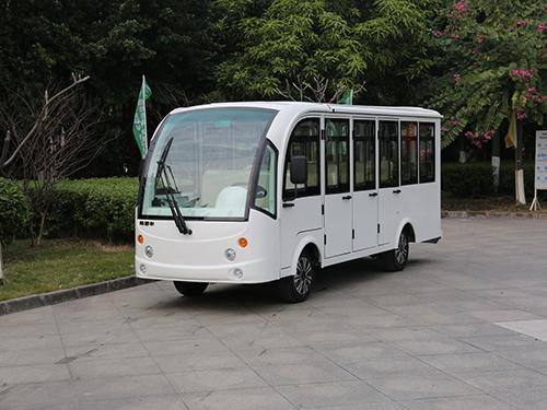 17座封閉觀光車