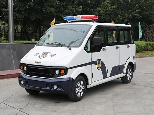 8座封閉巡邏車